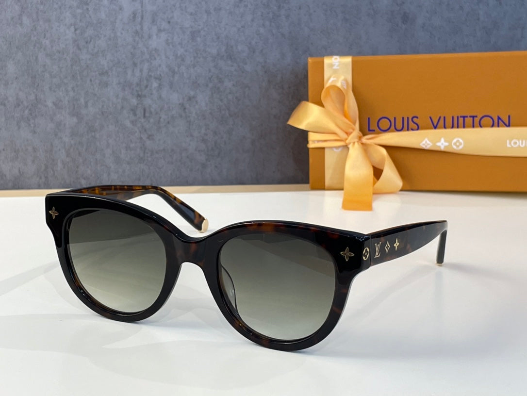 Louis Vuitton Sunglasses - DEEPREPS