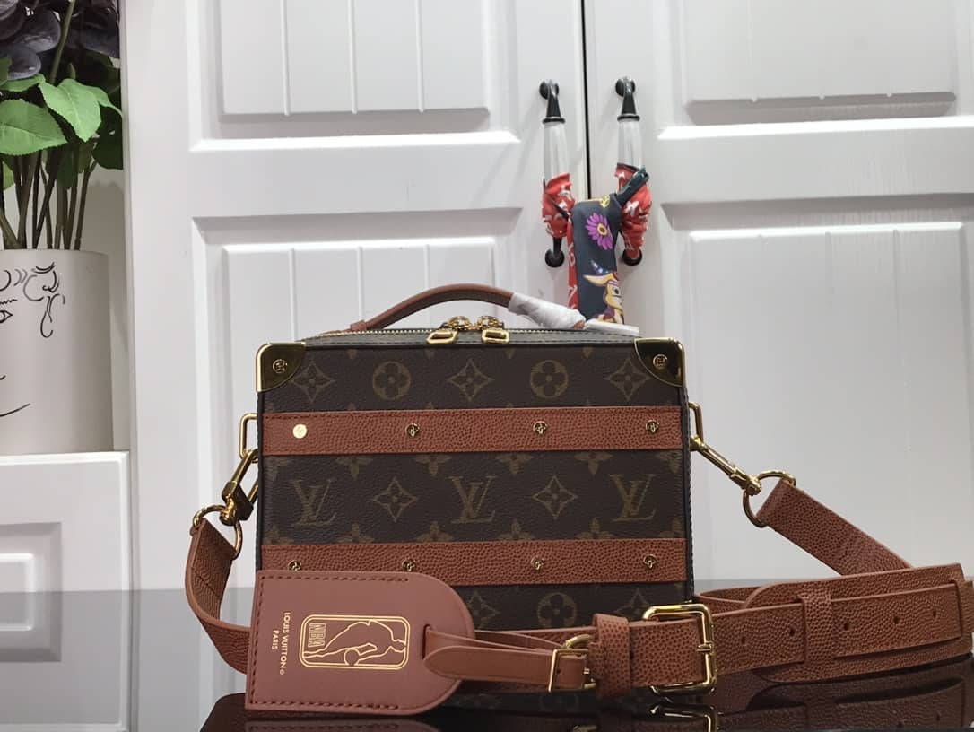 Louis Vuitton x NBA Legacy Handle Trunk Monogram Replica Bag M45785 - DEEPREPS