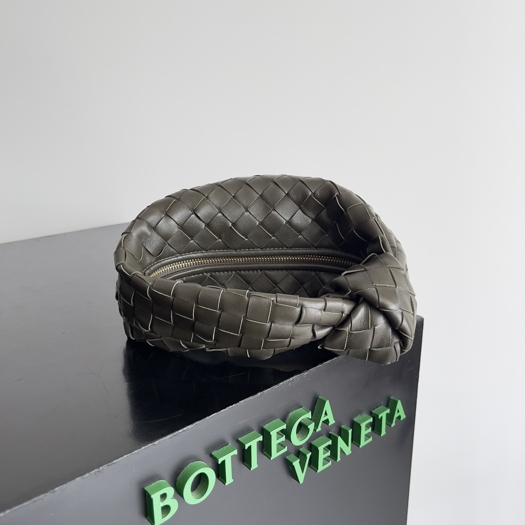 Bottega Veneta Woman - DEEPREPS
