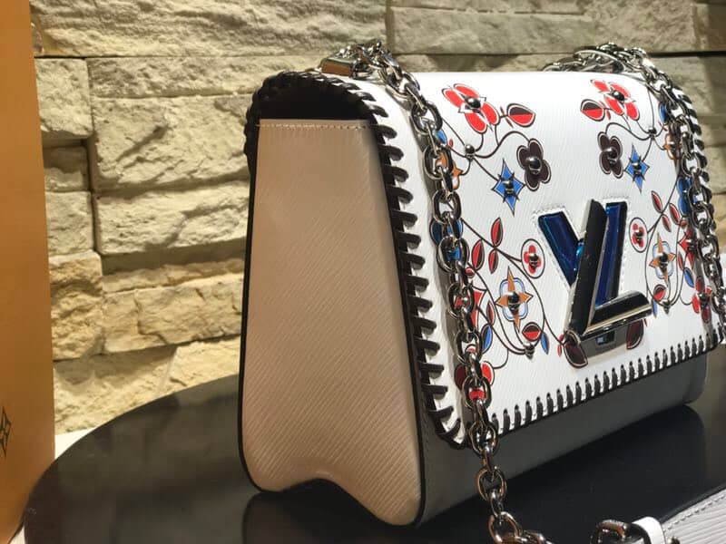 Louis Vuitton Knockoff Twist MM Chain Shoulder Bag Sale - DEEPREPS