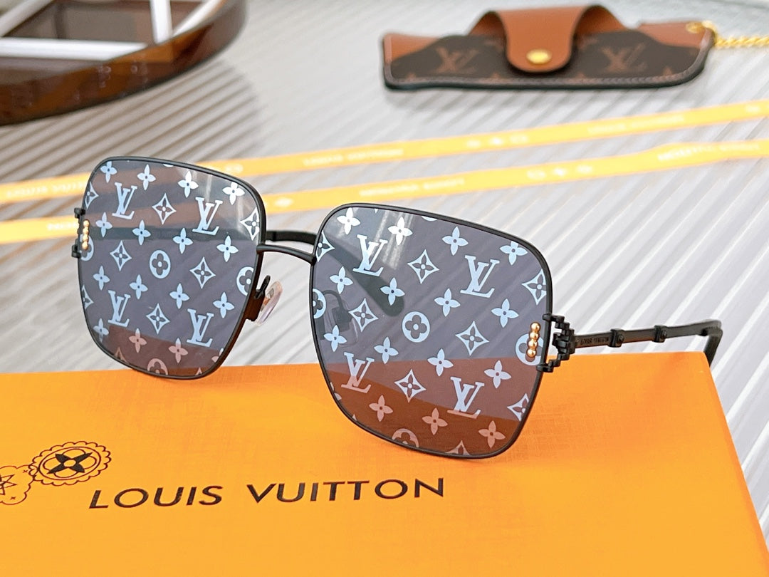 Louis Vuitton Sunglasses - DEEPREPS