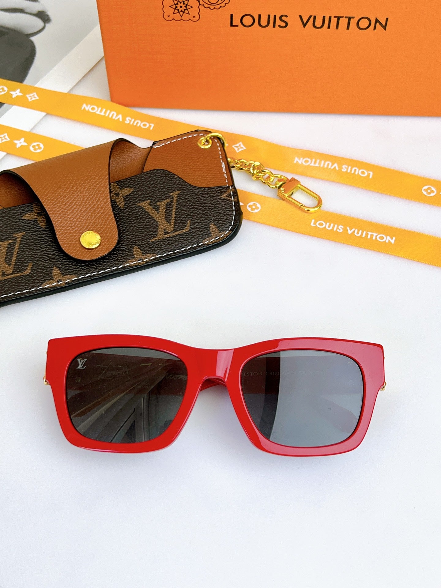 Louis Vuitton Sunglasses - DEEPREPS