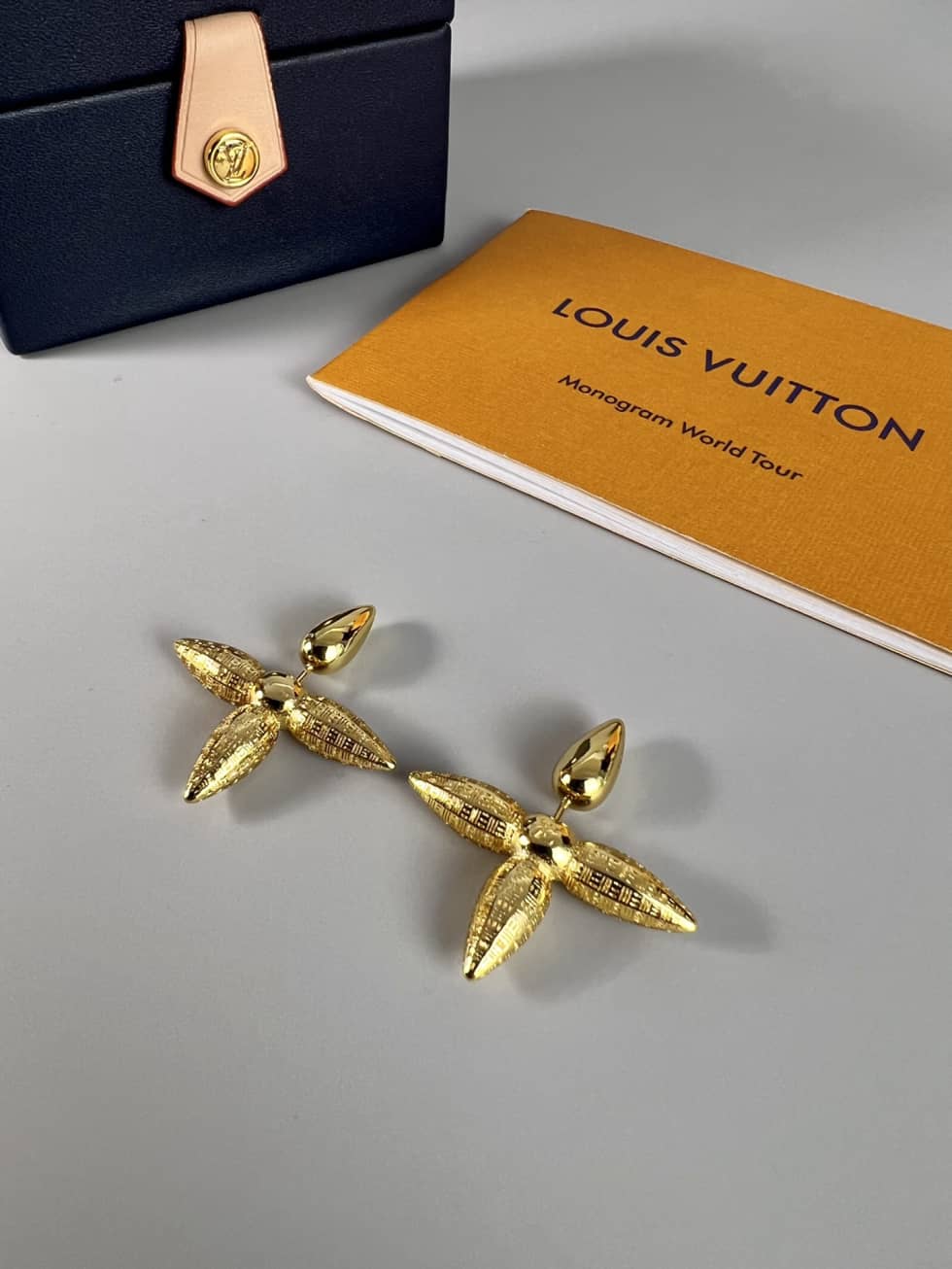 LV Hoop Earrings Dupe Logo AAA+ - DEEPREPS