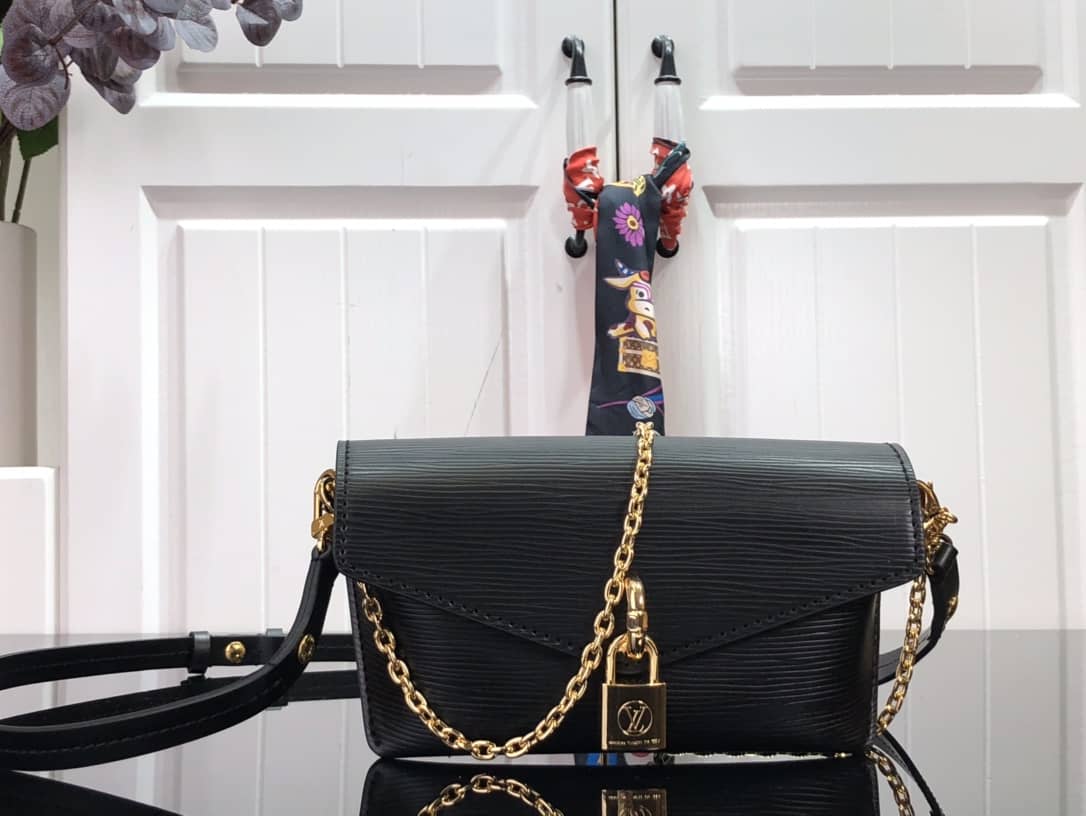 Louis Vuitton Epi Leather Padlock On Strap Replica Bag Black M80819 - DEEPREPS