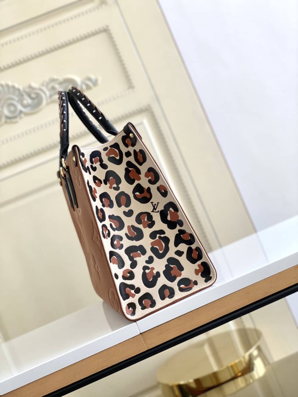 Louis Vuitton Wild At Heart OnTheGo MM M58521 Replica Tote - DEEPREPS