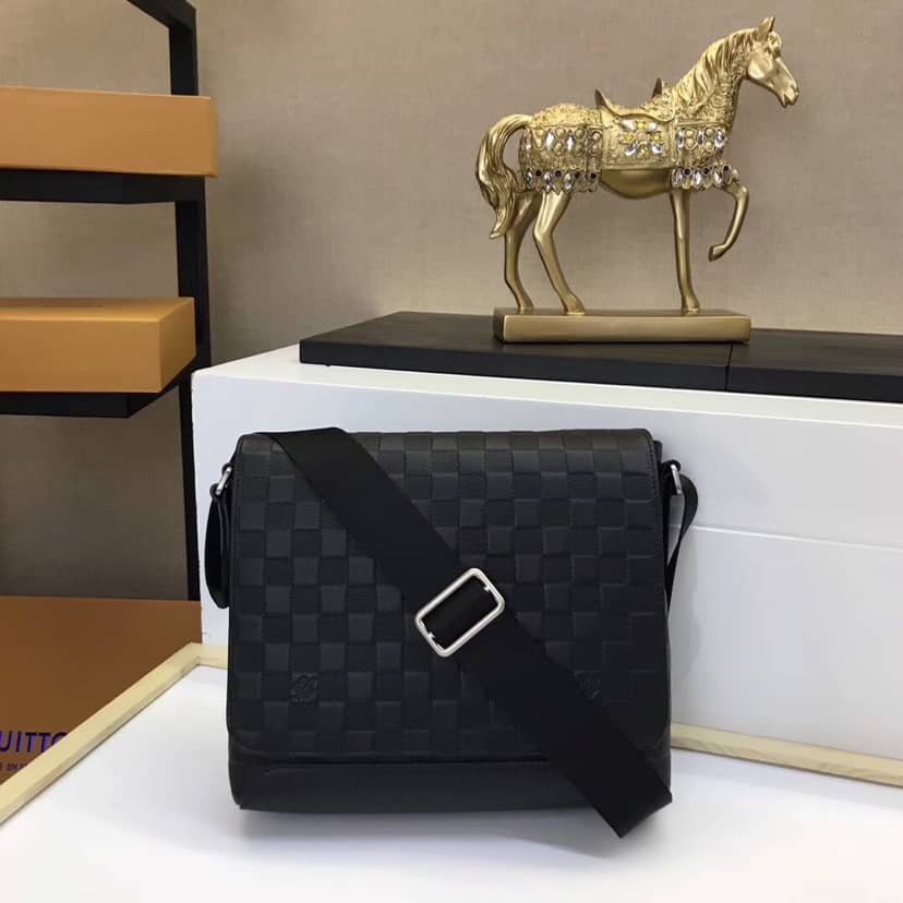Louis Vuitton District MM Damier Infini Bag Replica N41035 - DEEPREPS