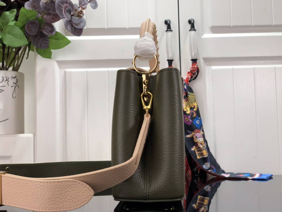 Louis Vuitton Capucines BB M58578 Replica Shoulder Bag - DEEPREPS