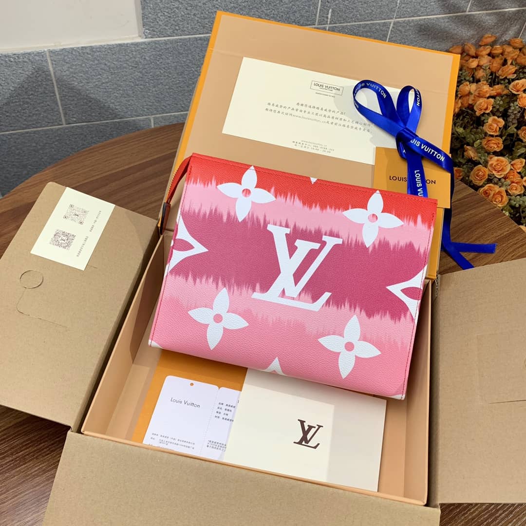 Louis Vuitton Tie Dye Escale Pochette Monogram Canvas Replica M69136 - DEEPREPS