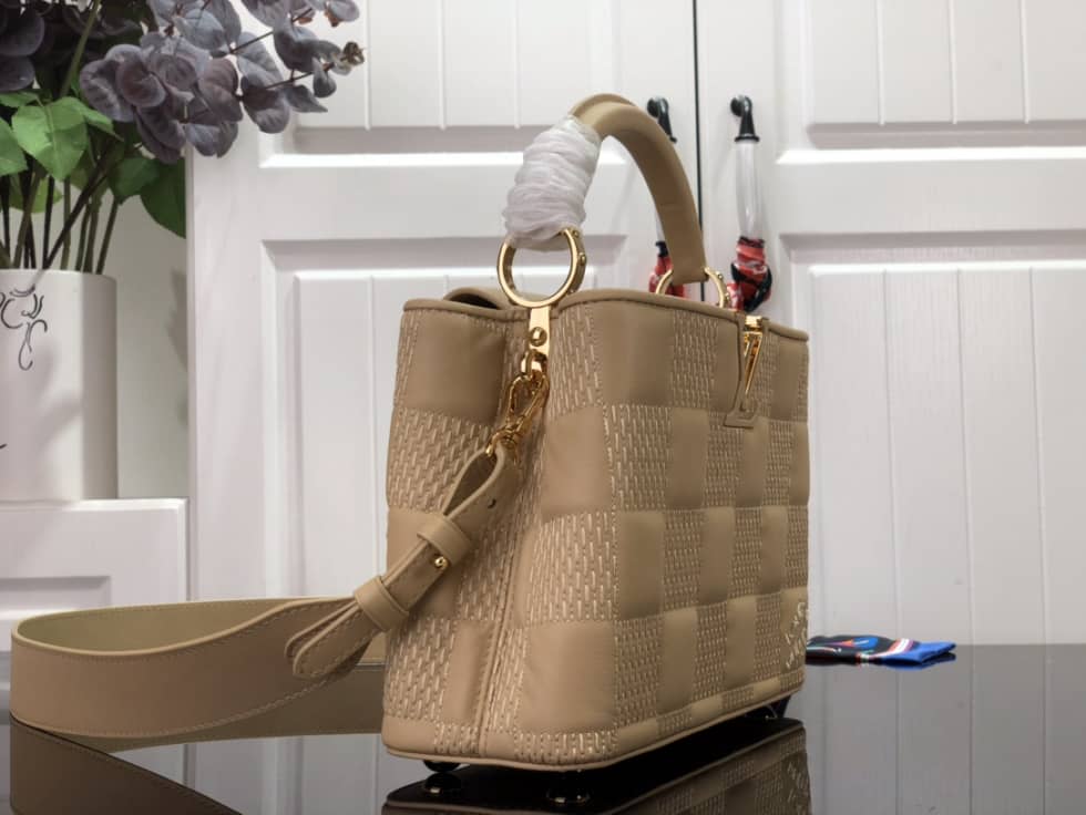 Louis Vuitton Capucines BB Beige M59225 Replica Shoulder Bag - DEEPREPS