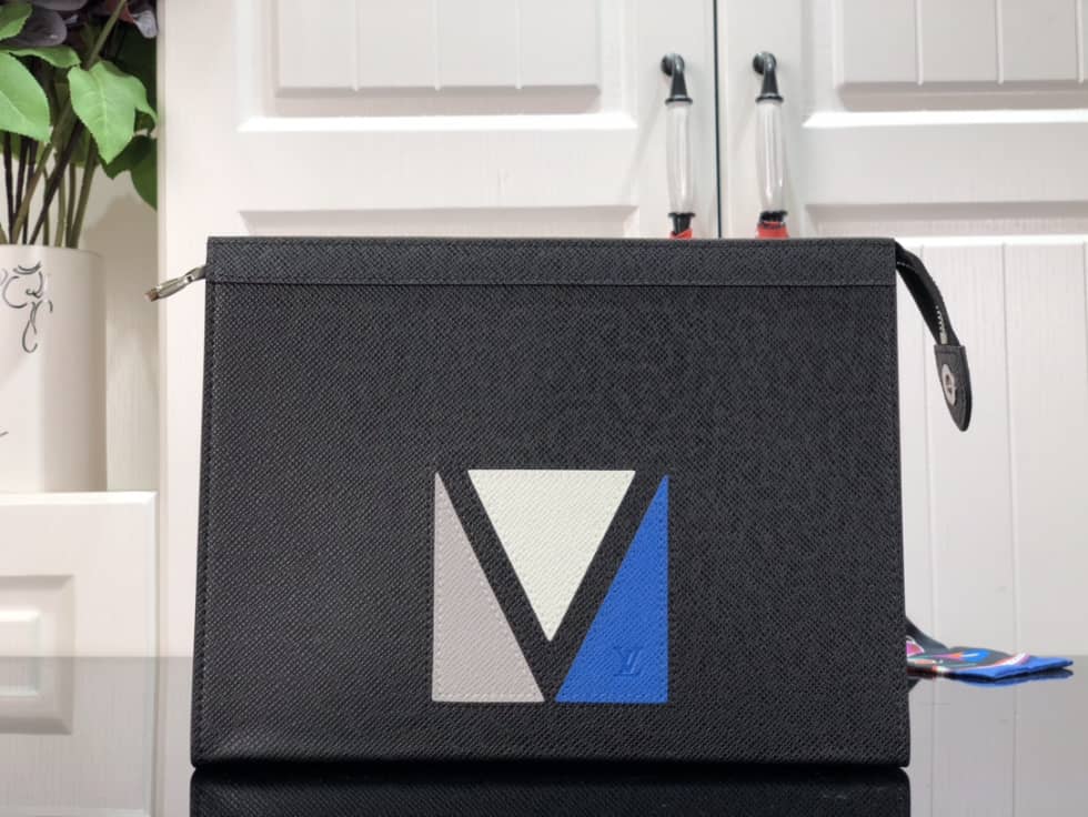 Louis Vuitton Taiga Pochette Voyage Black M59147 Replica - DEEPREPS