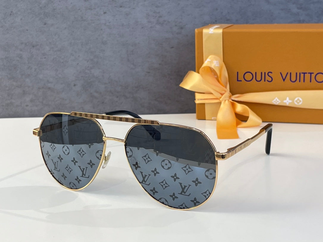 Louis Vuitton Sunglasses - DEEPREPS
