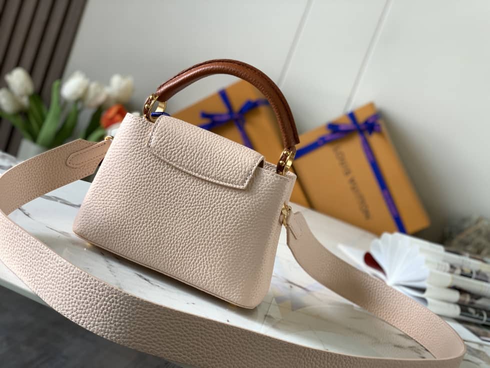 Louis Vuitton Capucines Mini M59253 Replica Crossbody Bag - DEEPREPS