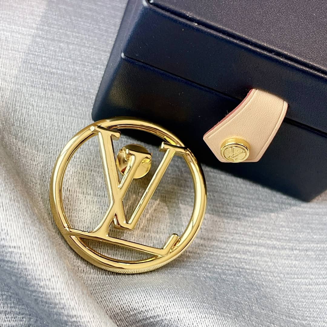 7 Star Louis vuitton Brooch - DEEPREPS
