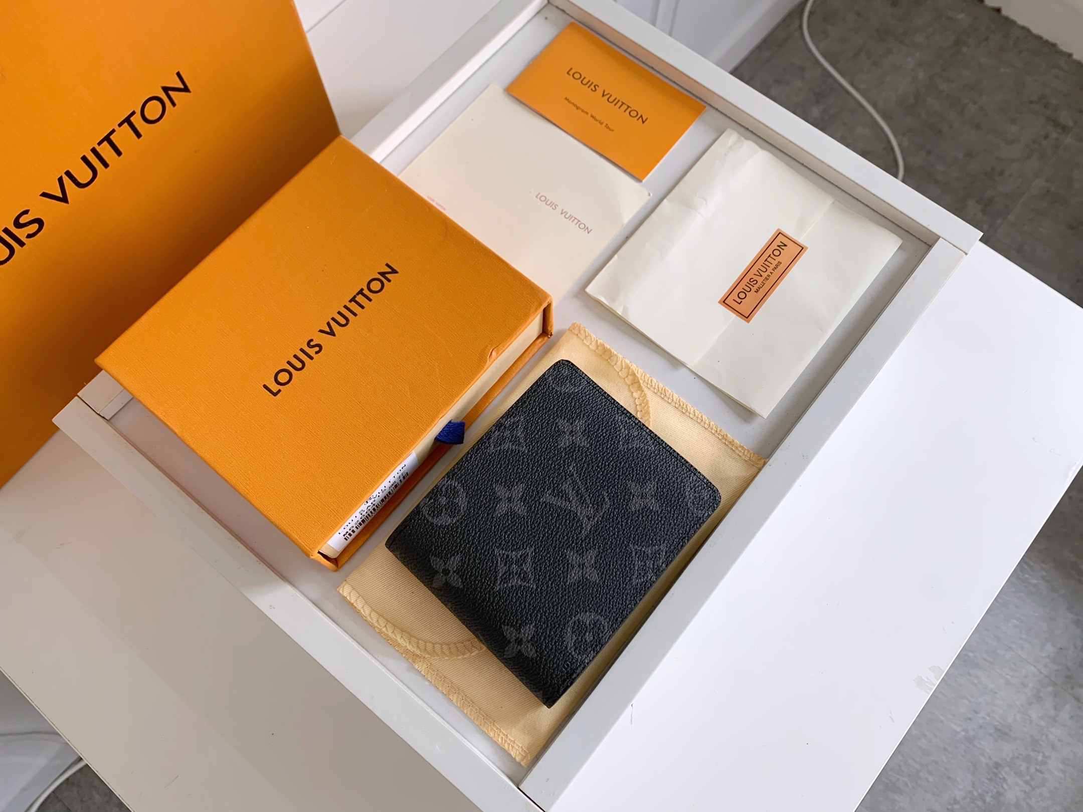 Louis Vuitton wallet - DEEPREPS
