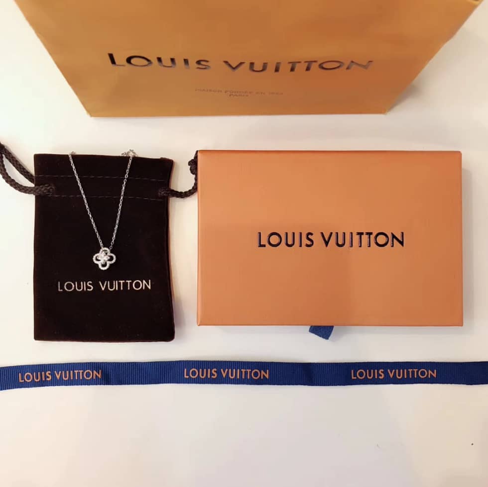 Knockoff Louis vuitton Logo Necklace - DEEPREPS