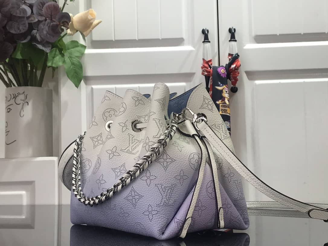 Louis Vuitton Bella Mahina Magnolia Leather Replica Bag Blue M57068 - DEEPREPS