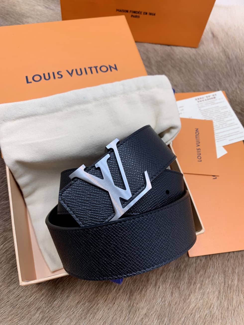 7 Star Louis Vuitton Leather Belt 40mm - DEEPREPS