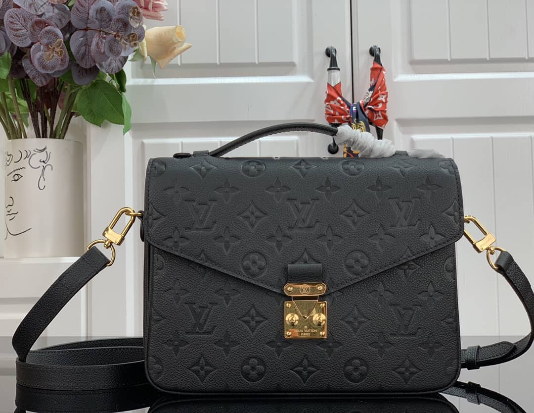 Louis Vuitton Pochette Metis Marine Leather Dark Blue M44071 Replica Shoulder Bag - DEEPREPS