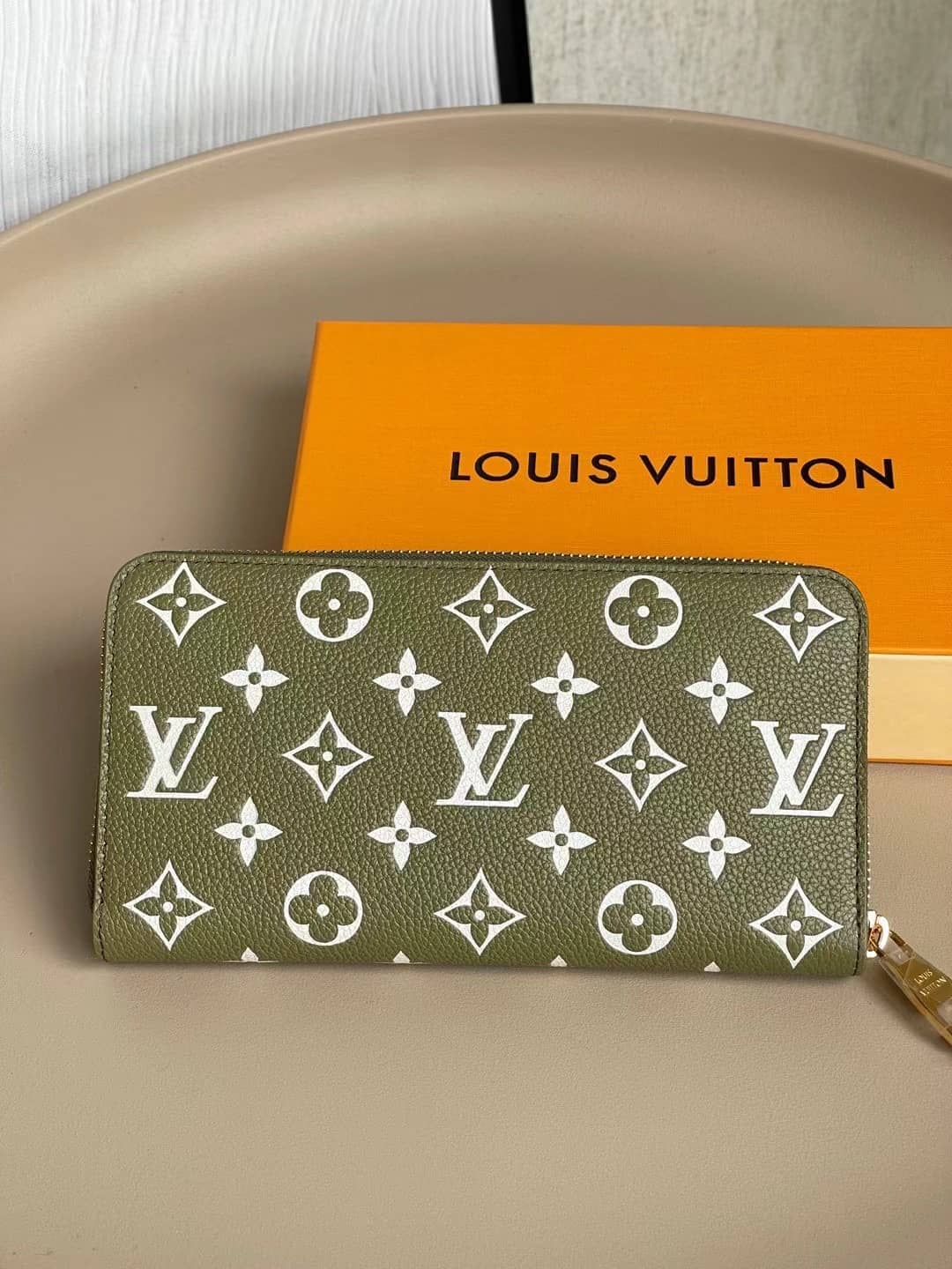 Louis Vuitton Monogram Empreinte Beige M81280 Replica Wallet - DEEPREPS