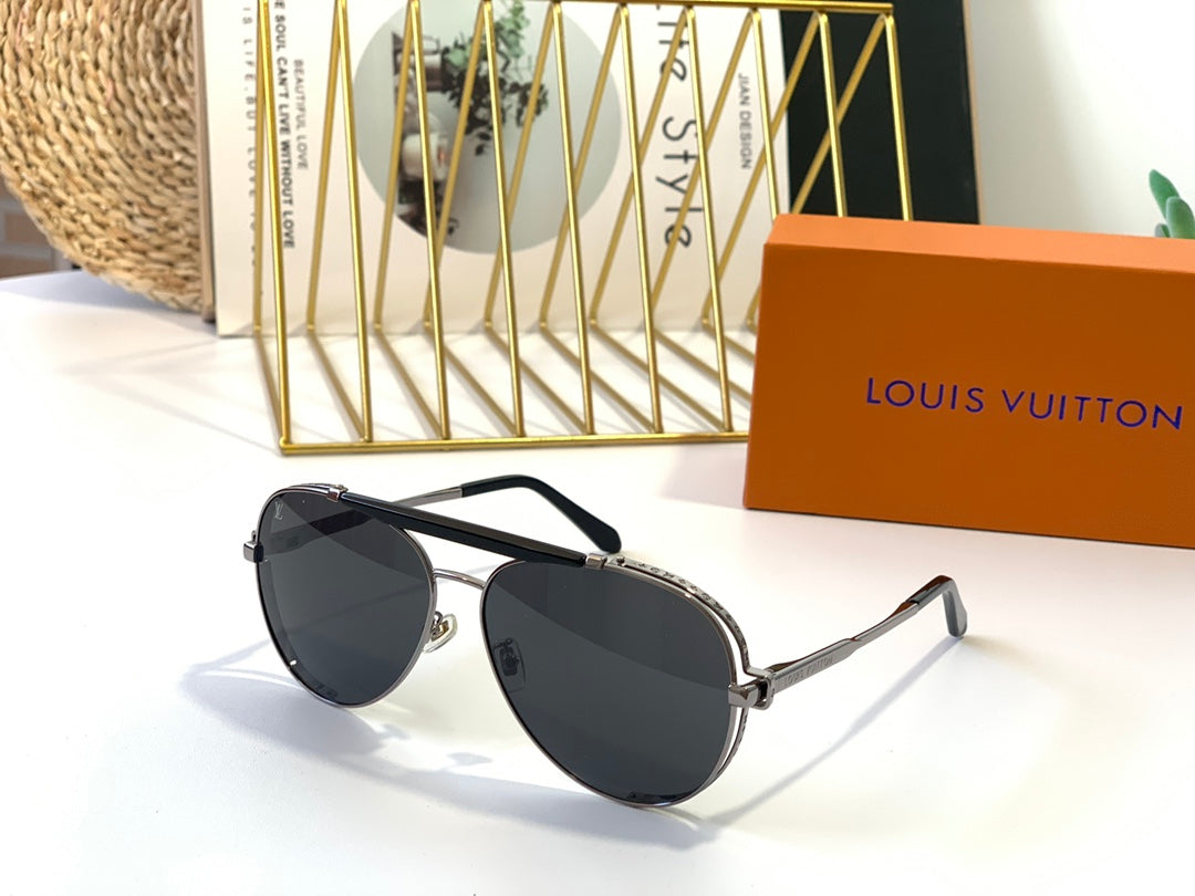 Louis Vuitton Sunglasses - DEEPREPS
