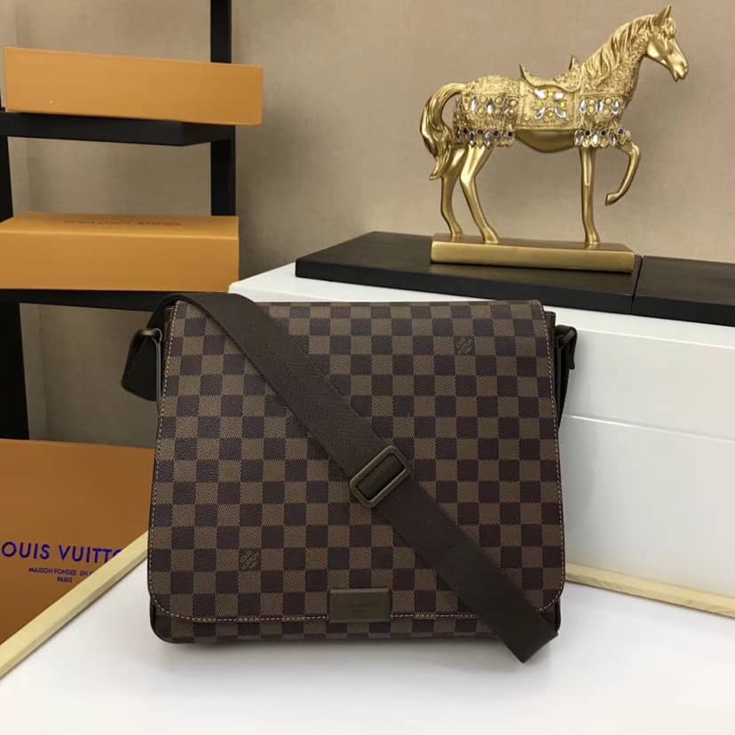 Louis Vuitton District MM Mens Genuine Leather Replica Shoulder Bag N41212 - DEEPREPS