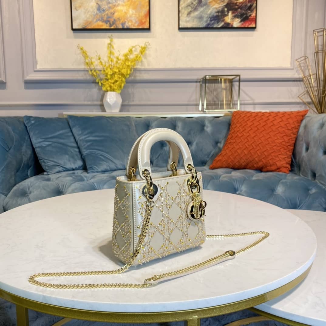 Christian Dior Lady Dior 17CM Replica Bag - DEEPREPS