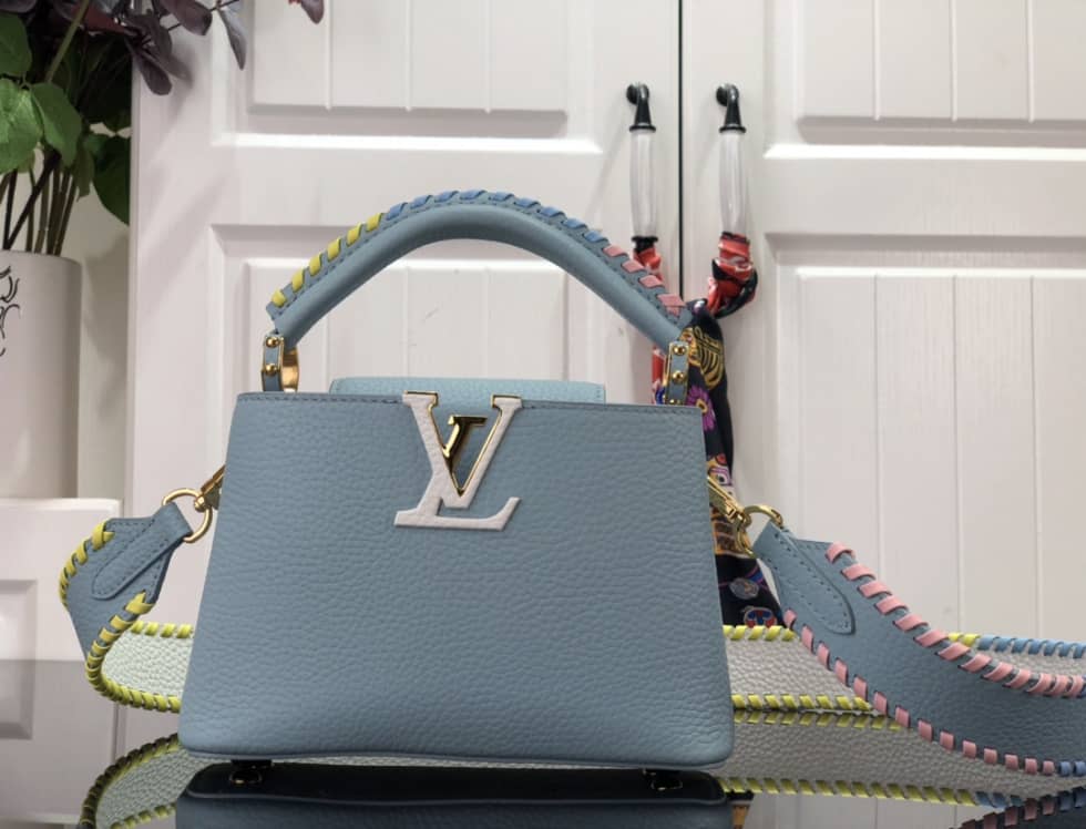 Louis Vuitton Capucines Mini M57945 Replica Shoulder Bag - DEEPREPS