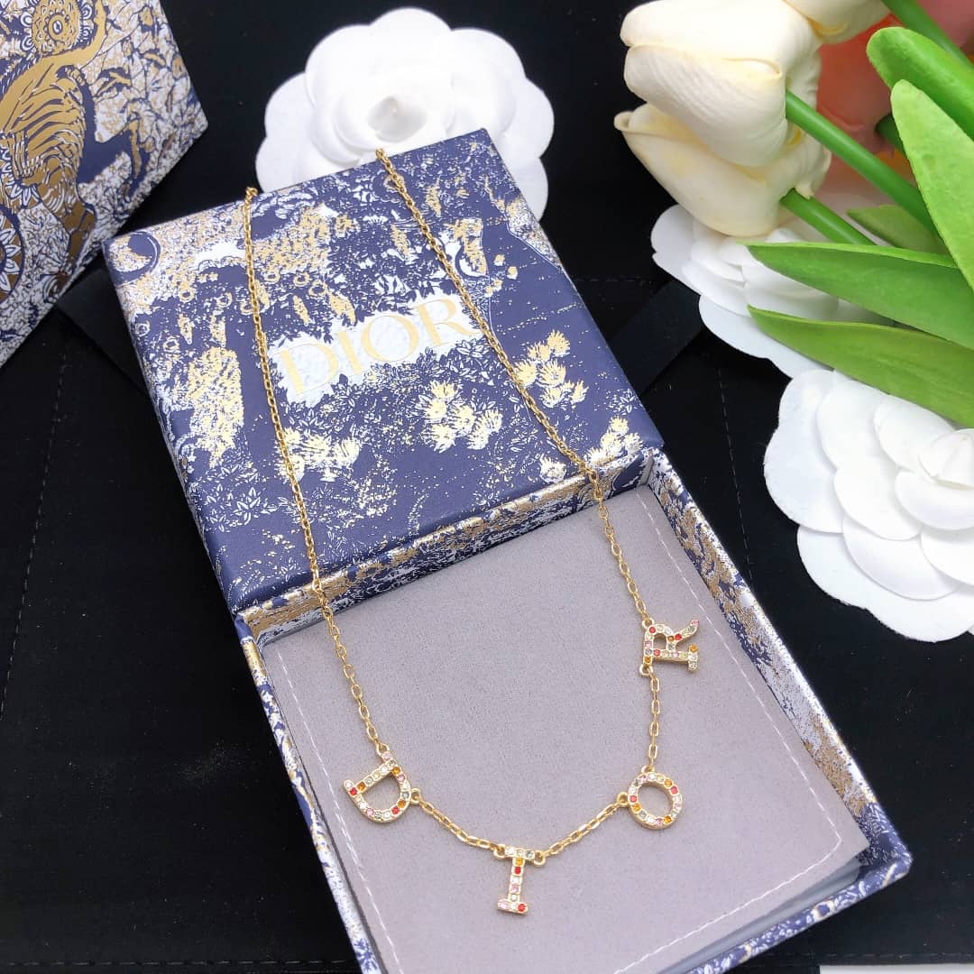 Louis vuitton Necklace For Sale - DEEPREPS