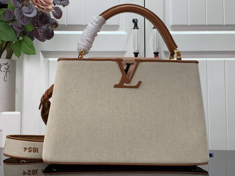 Louis Vuitton Capucines MM M59872 Replica Shoulder Bag - DEEPREPS