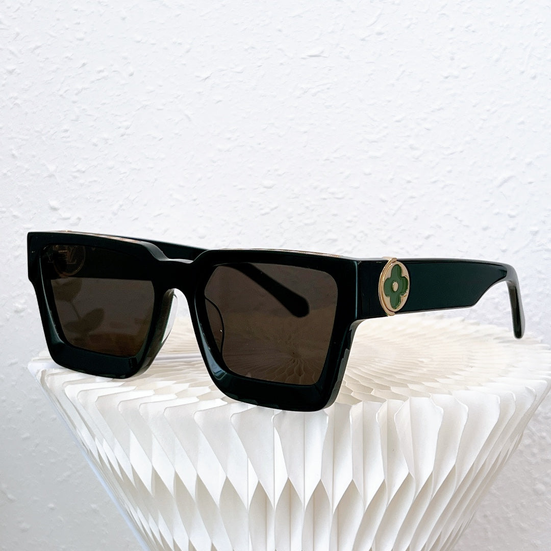 Louis Vuitton Sunglasses - DEEPREPS