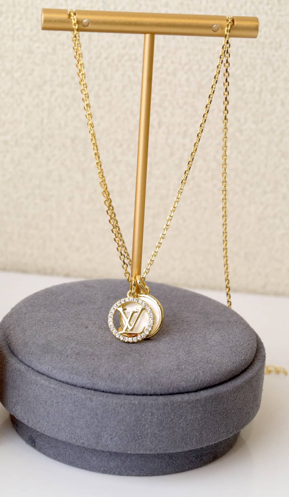 Knockoff Louis vuitton Logo Necklace - DEEPREPS