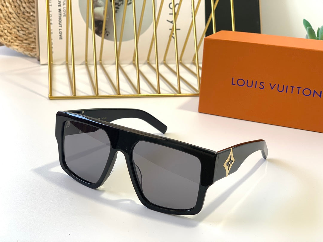 Louis Vuitton Sunglasses - DEEPREPS