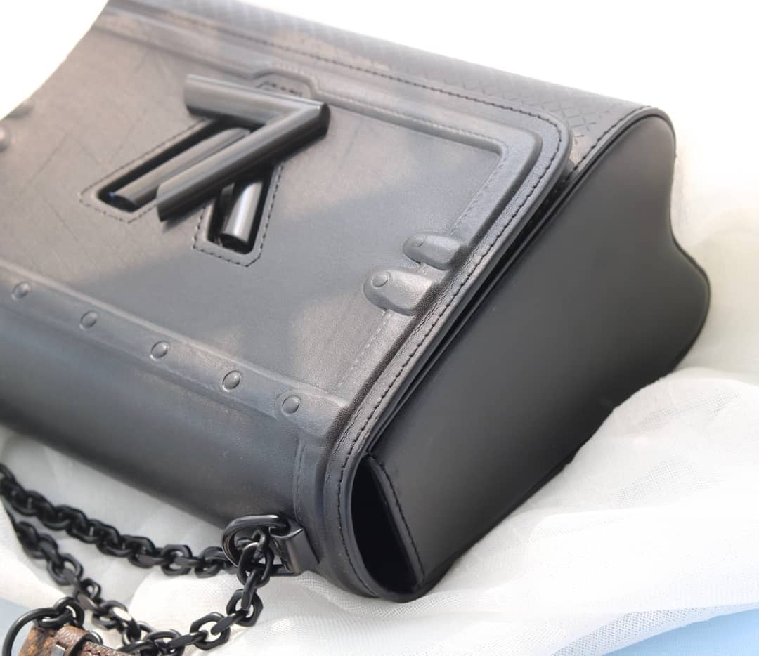 Louis Vuitton Twist Epi Handbag Replica Black M50320 - DEEPREPS