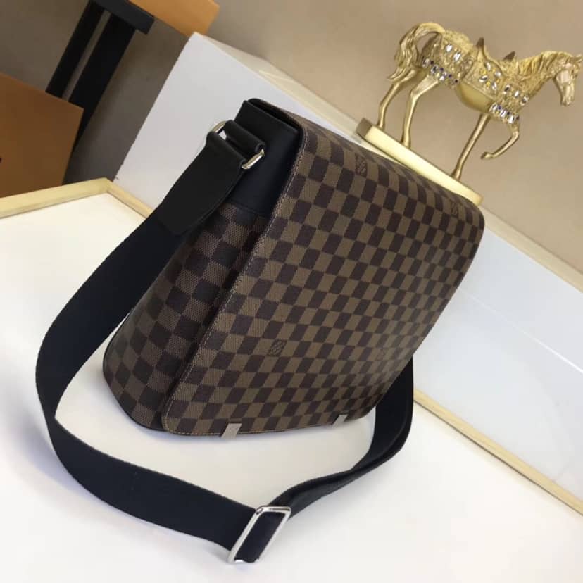 Louis Vuitton District MM Damier Ebene Canvas Bag Replica N41032 - DEEPREPS
