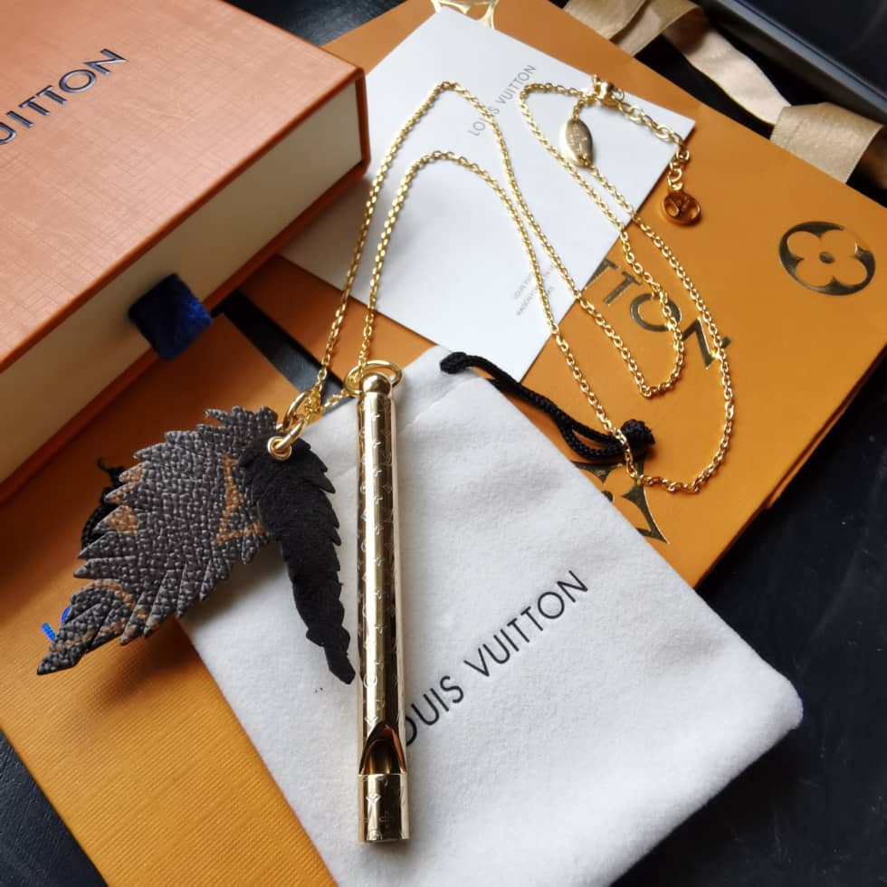 Fake Louis vuitton Logo Necklace - DEEPREPS