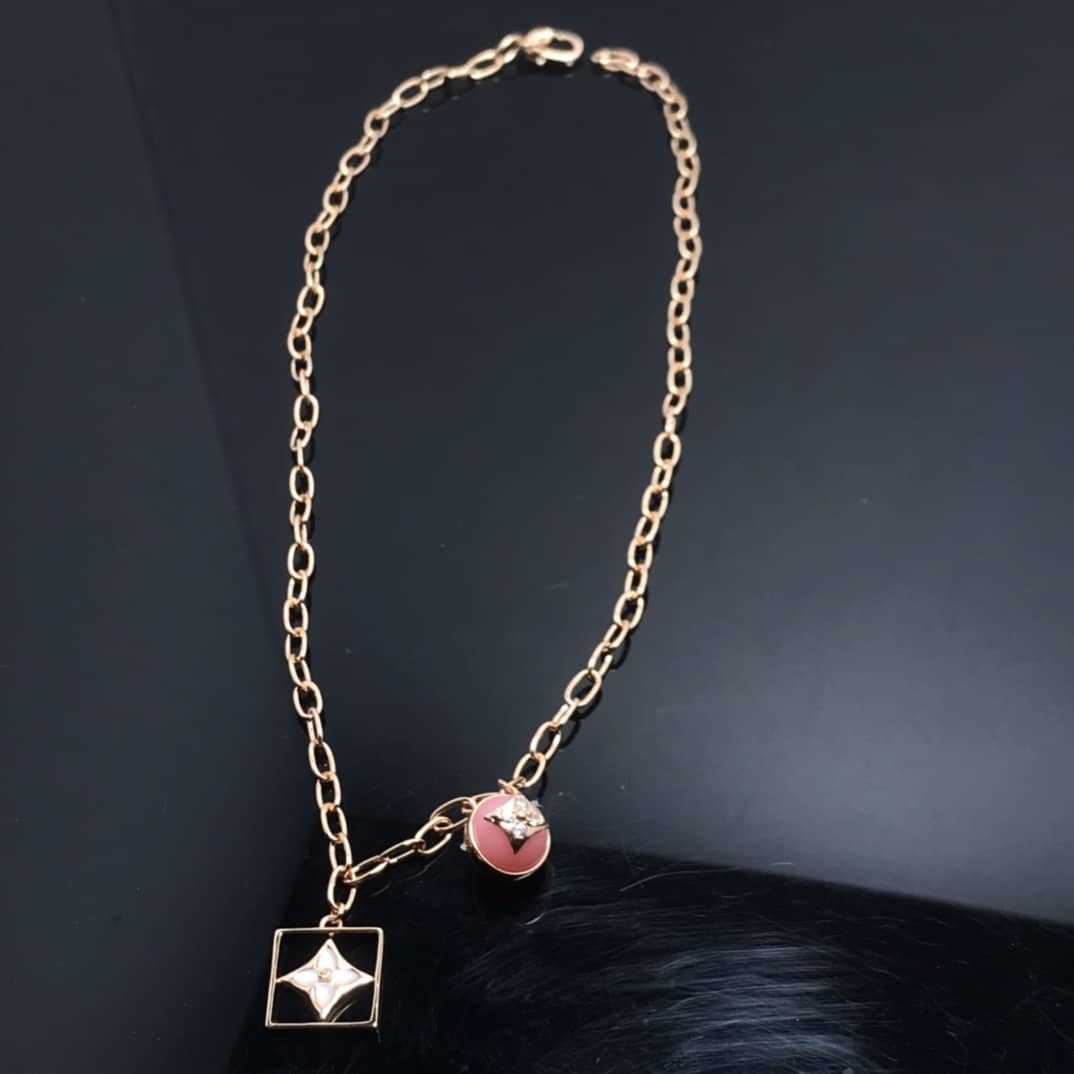 Fake Louis vuitton Logo Necklace - DEEPREPS
