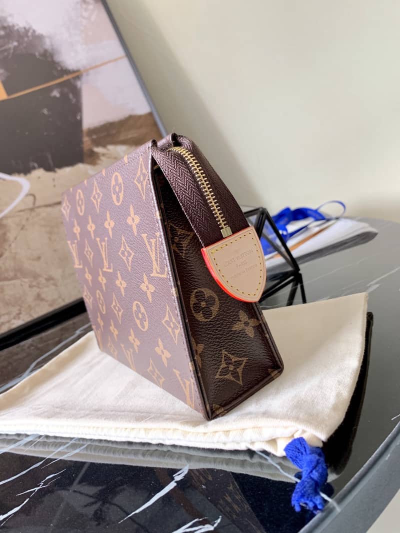 Louis Vuitton Toiletry Pouch Monogram Canvas Replica M47544 - DEEPREPS