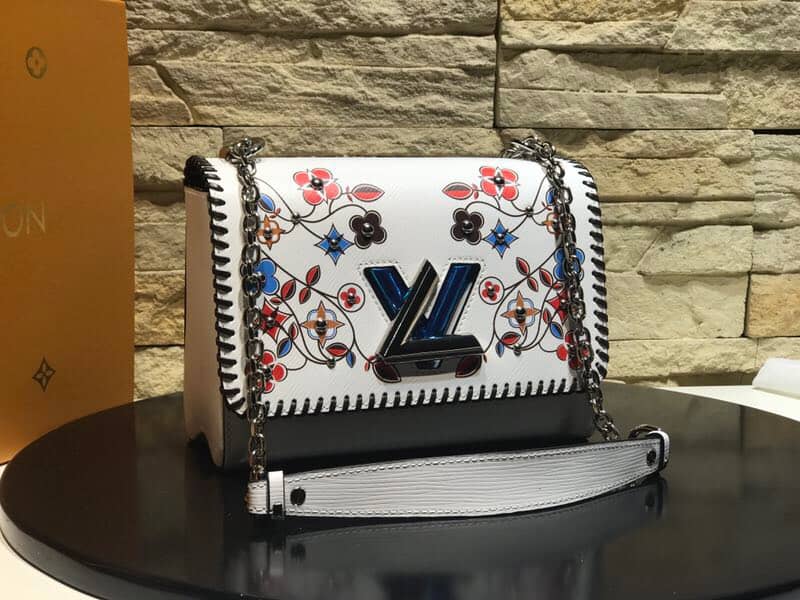 Louis Vuitton Knockoff Twist MM Chain Shoulder Bag Sale - DEEPREPS