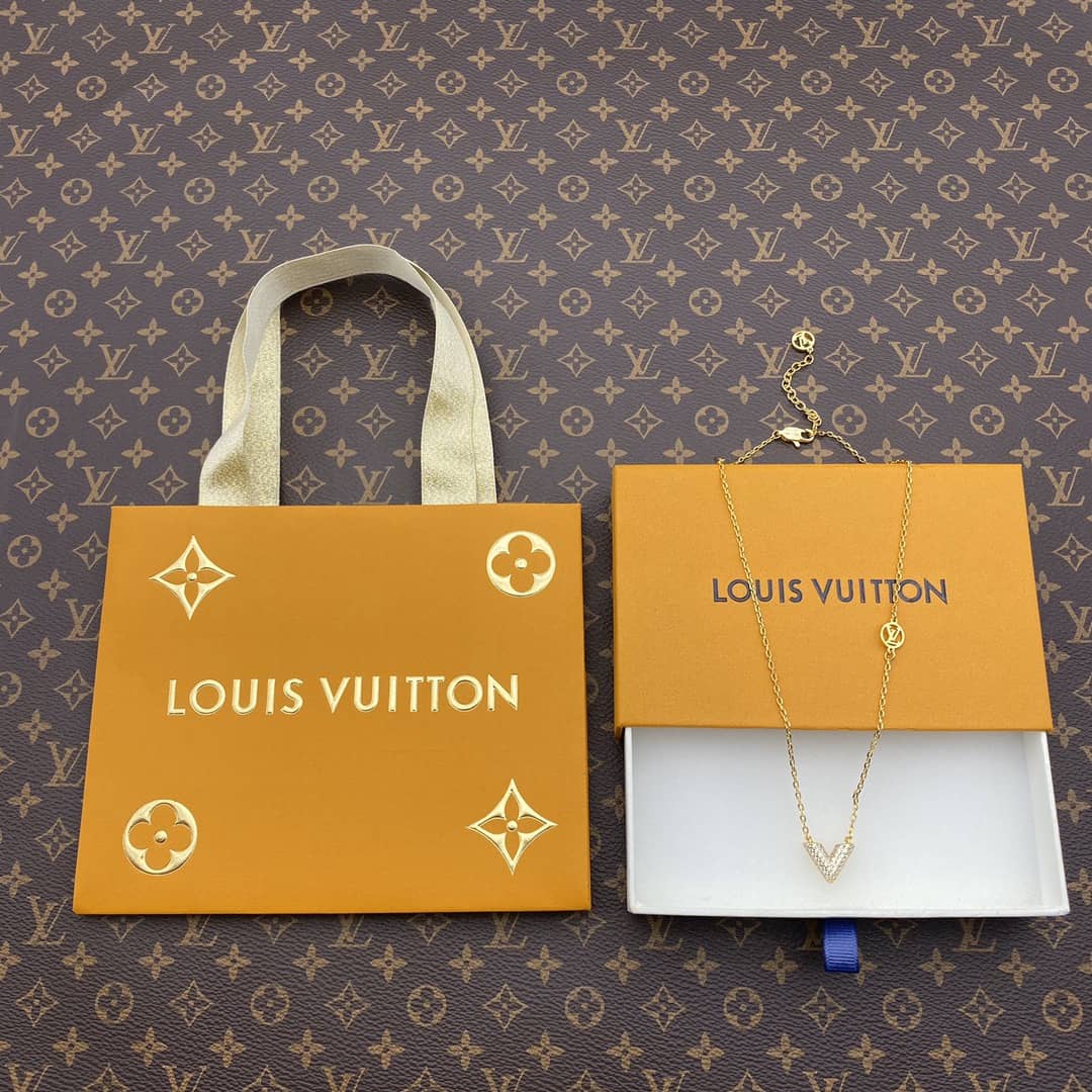 7 Star Louis vuitton Necklace - DEEPREPS