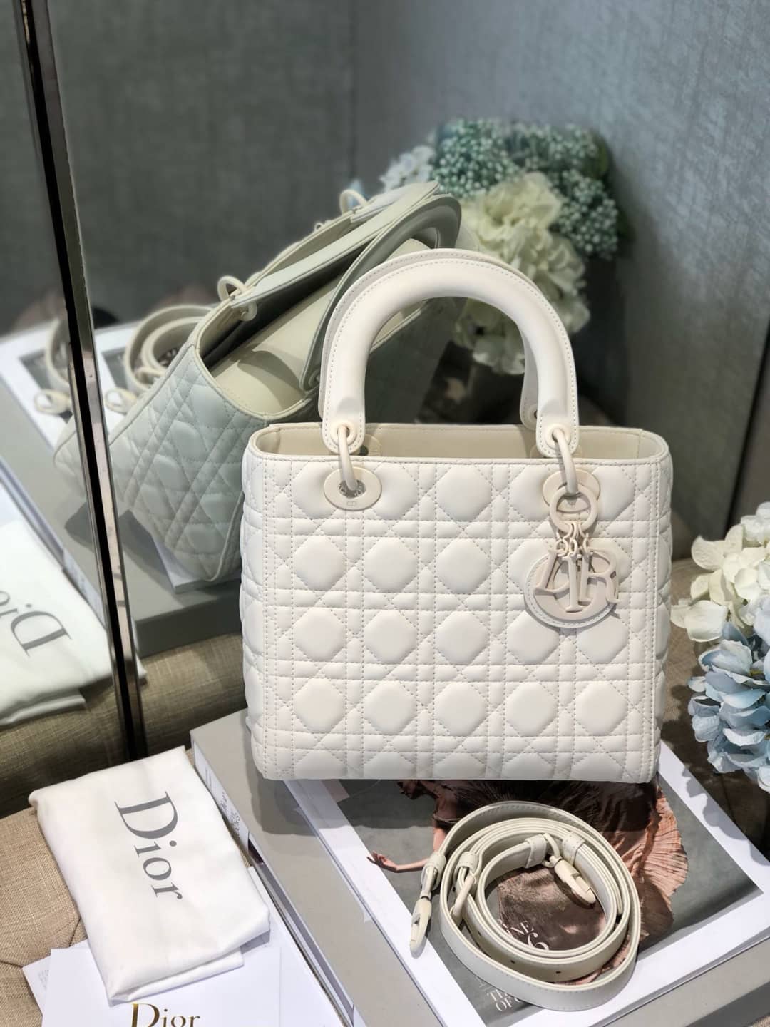 Christian Dior Lady Dior 24CM Replica Bag - DEEPREPS