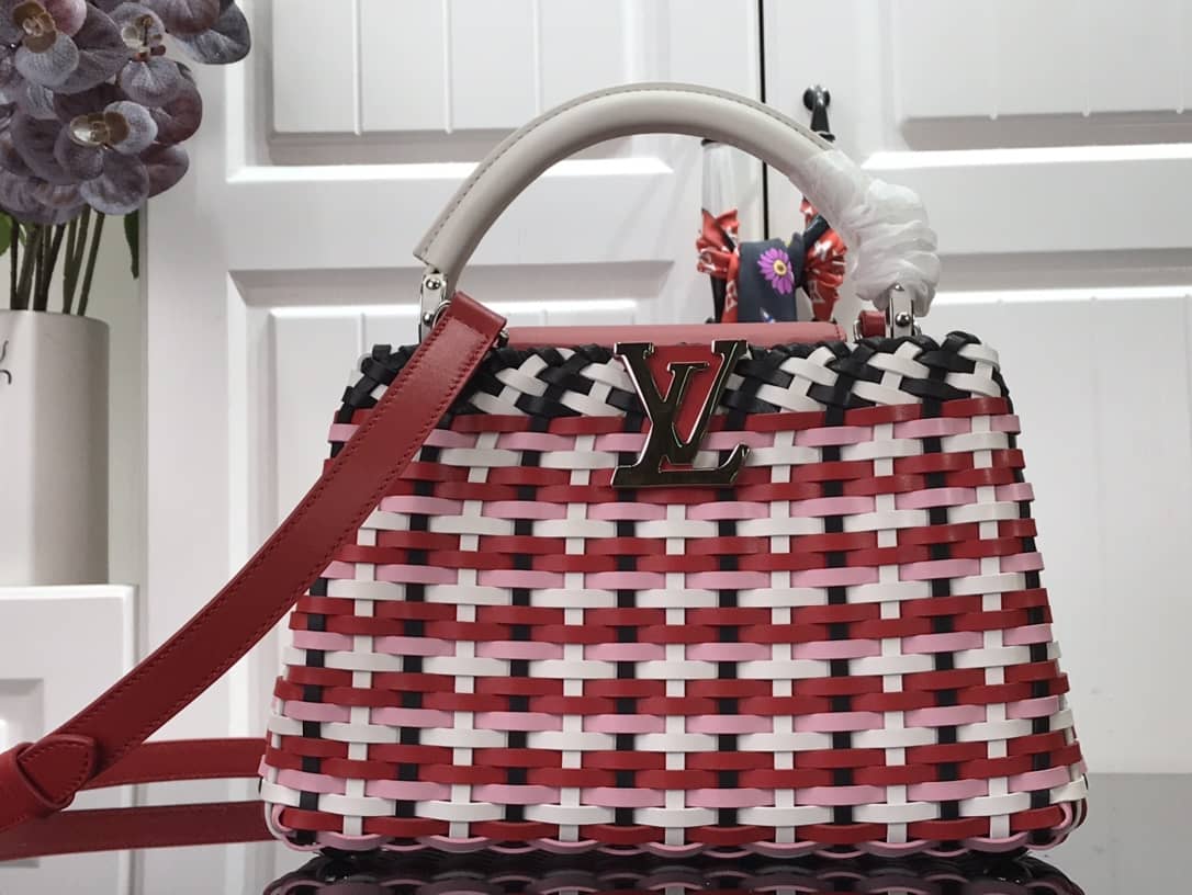 Louis Vuitton Capucines Taurillon Hand Shoulder Bag Replica Red M94519 - DEEPREPS