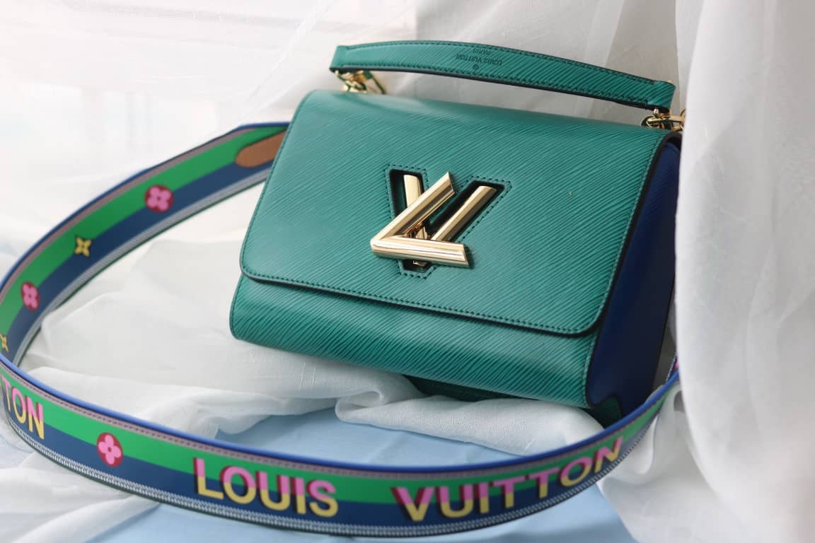 Louis Vuitton Textured Epi Leather Twist Series Bag Green - DEEPREPS