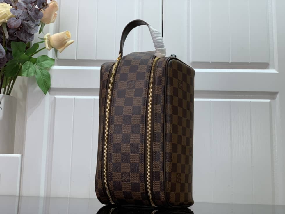 Louis Vuitton Dopp Kit Toilet Pouch Monogram Canvas M44494 Replica - DEEPREPS