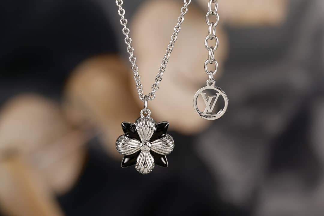Designer Louis vuitton Classic Necklace - DEEPREPS