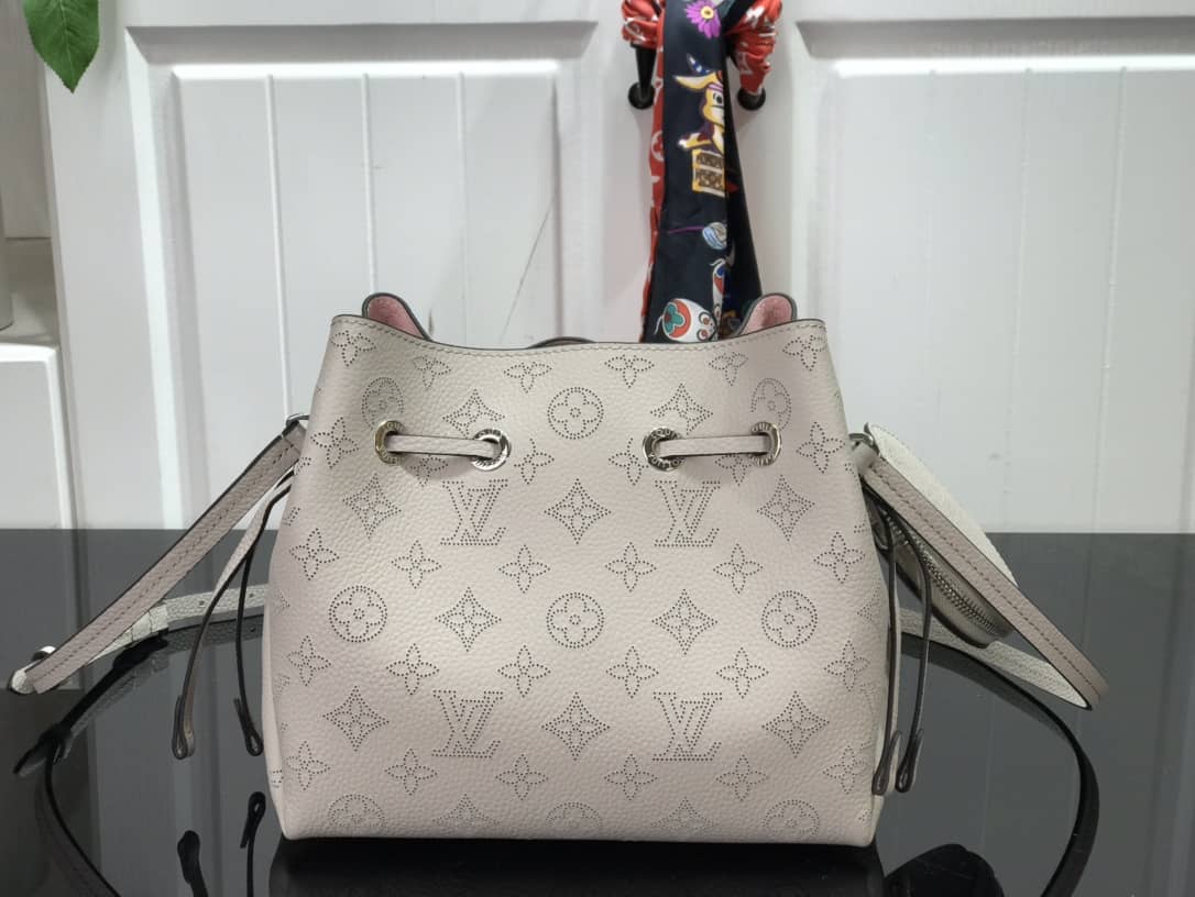 Louis Vuitton Bella Mahina Magnolia Leather Replica Bag M57068 Beige - DEEPREPS