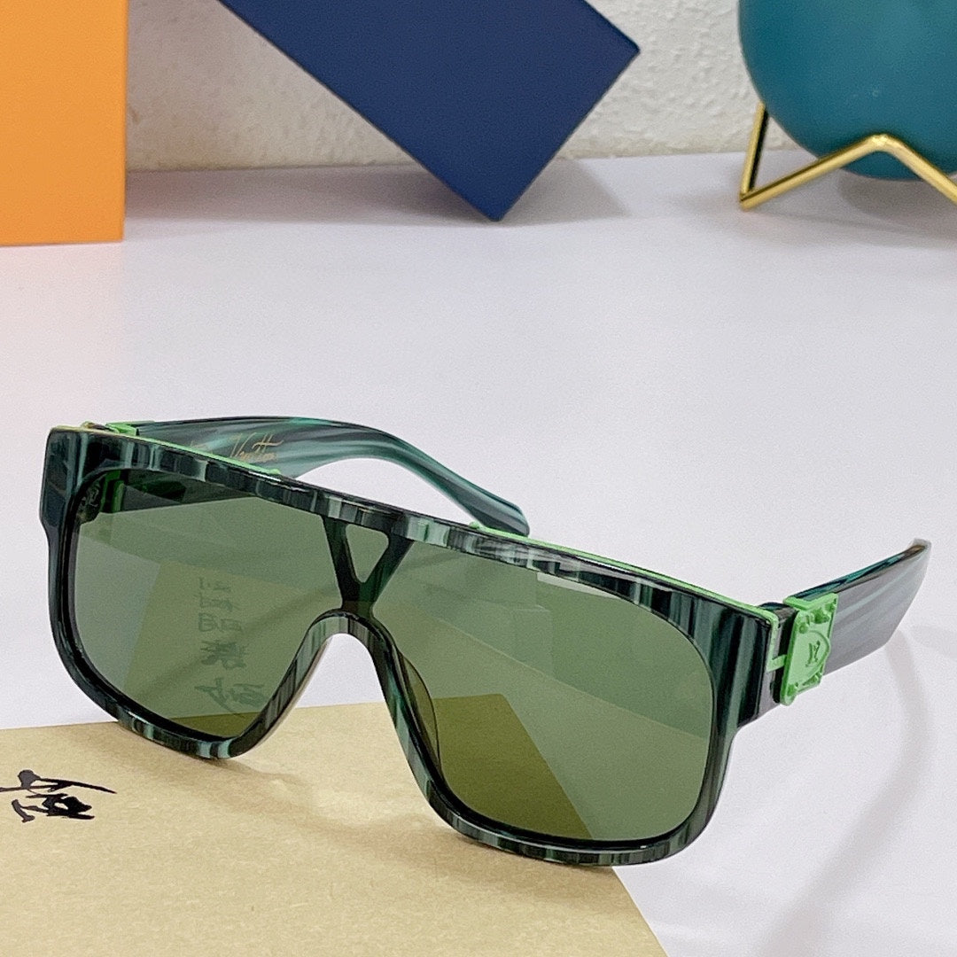 Louis Vuitton Sunglasses - DEEPREPS