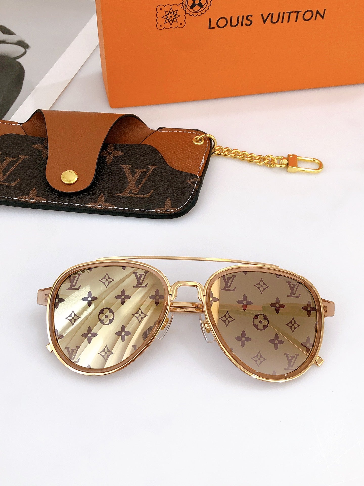 Louis Vuitton Sunglasses - DEEPREPS