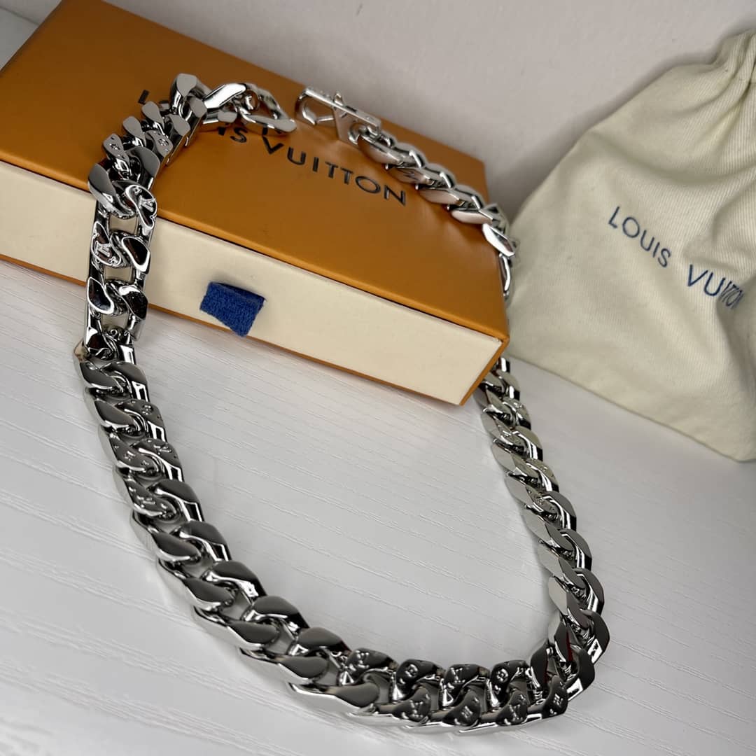Wholesale Louis vuitton Logo Necklace - DEEPREPS