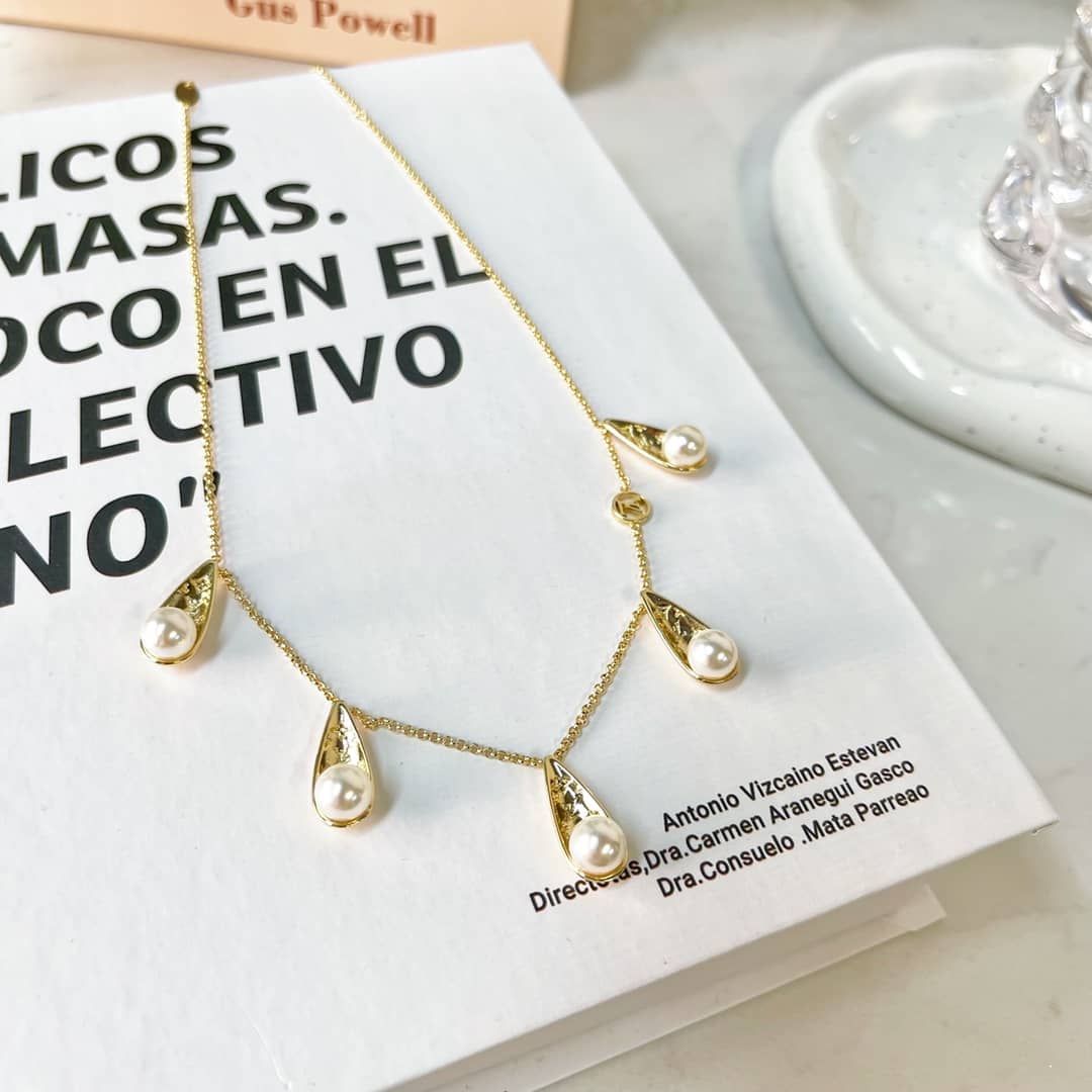 Luxury Louis vuitton Classic AAA+ Necklace - DEEPREPS