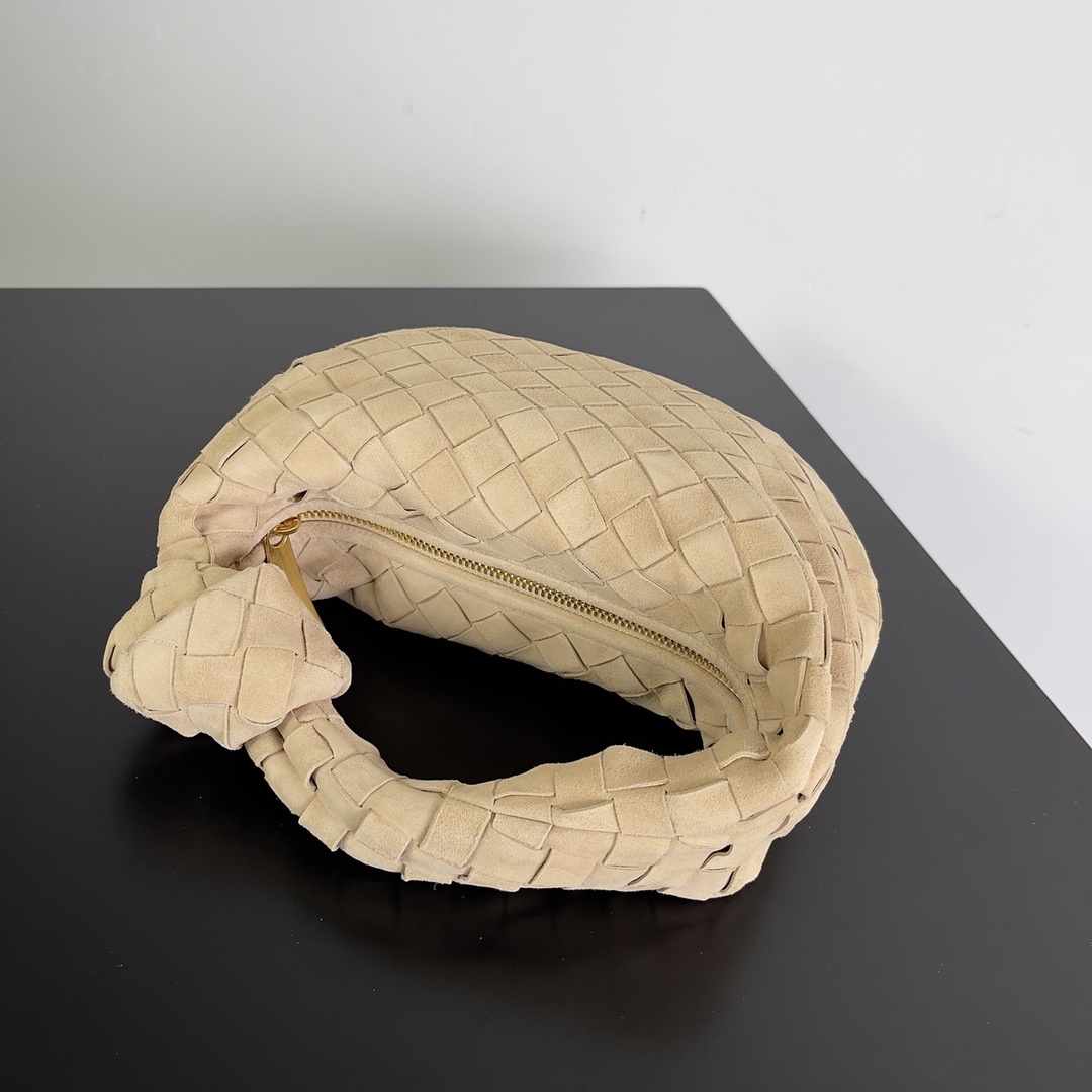 Bottega Veneta Woman - DEEPREPS